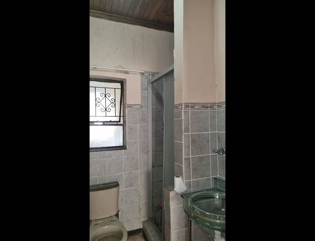 4 BEDROOM FREESTANDING FOR SALE IN BARRY HERTZOG PARK